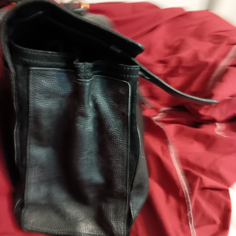 Designer Handbag - Picture 3 of 3